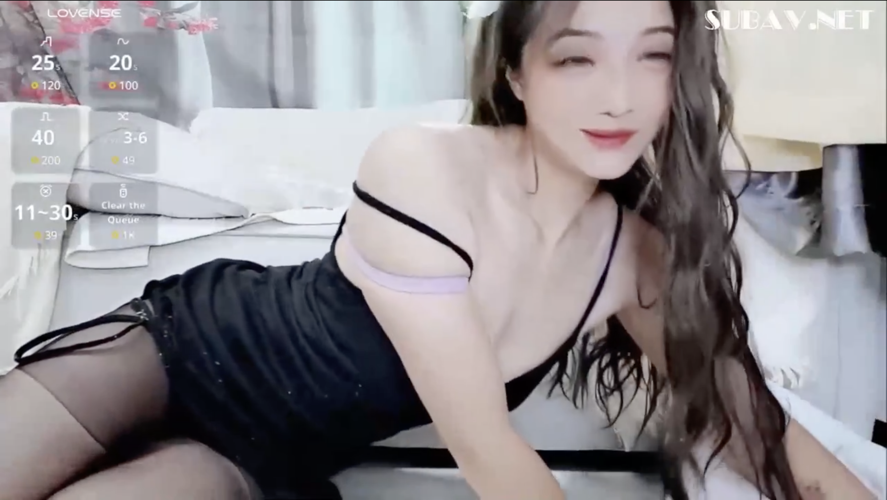 Cô em chân dài Lucky-uu nhún nhảy với sex toy mãn nhãn